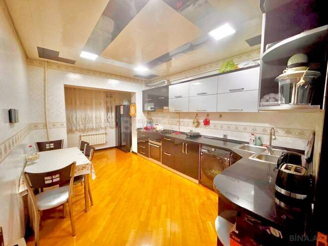 Satılır 5 otaqlı köhnə tikili 120 m², Qara Qarayev m., photo 11 from 22