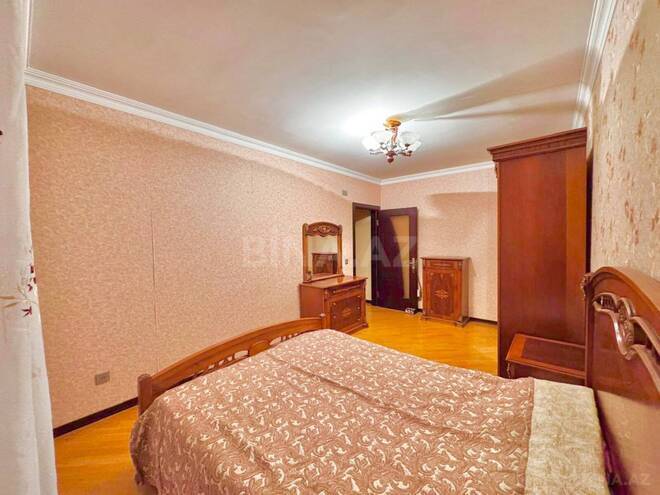 Satılır 5 otaqlı köhnə tikili 120 m², Qara Qarayev m., photo 13 from 22