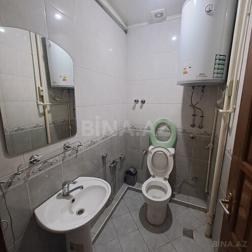 Satılır 3 otaqlı köhnə tikili 130 m², Qara Qarayev m., photo 11 from 15
