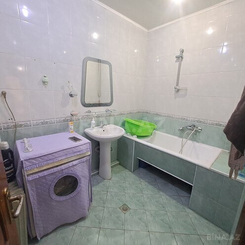 Satılır 3 otaqlı köhnə tikili 130 m², Qara Qarayev m., photo 7 from 15