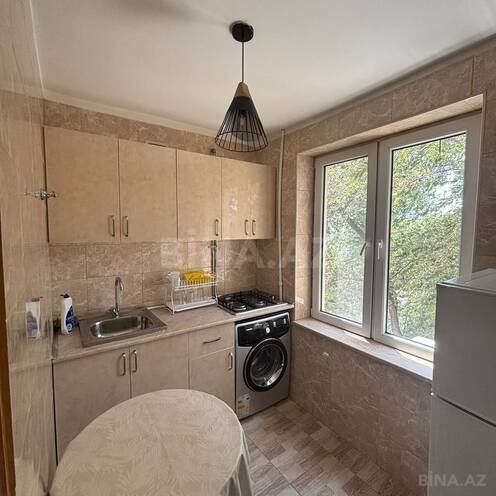 Satılır 3 otaqlı köhnə tikili 63 m², Qara Qarayev m., photo 8 from 22