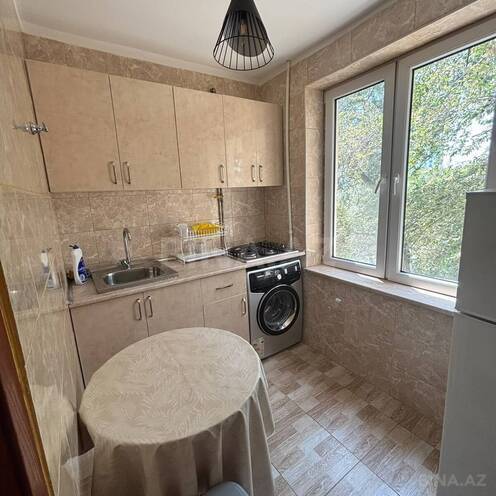 Satılır 3 otaqlı köhnə tikili 63 m², Qara Qarayev m., photo 6 from 22