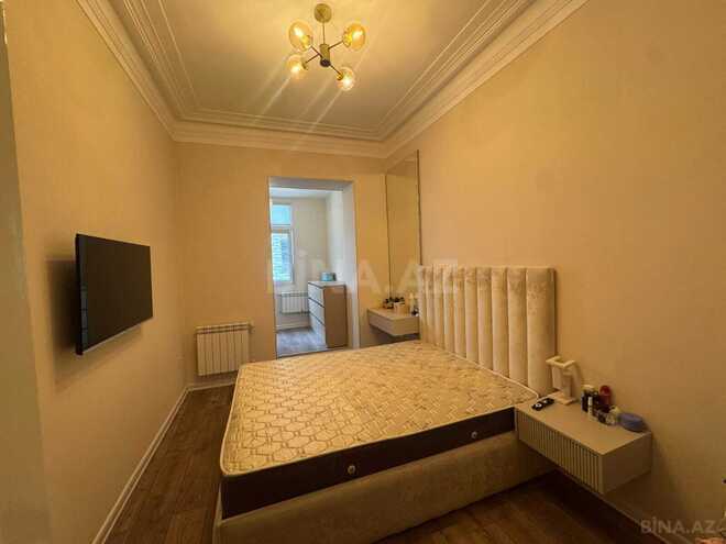 Satılır 2 otaqlı köhnə tikili 65 m², Nizami m., photo 8 from 12