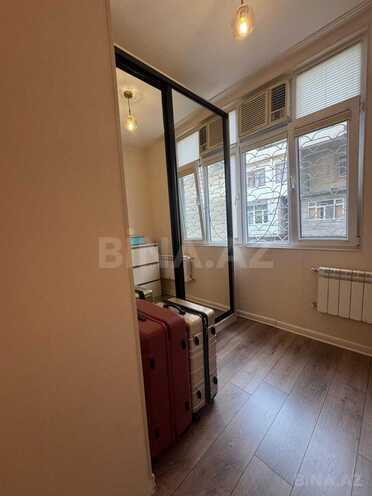 Satılır 2 otaqlı köhnə tikili 65 m², Nizami m., photo 4 from 12