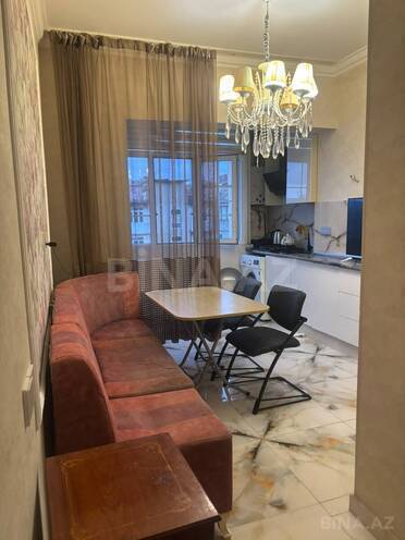 Satılır 2 otaqlı köhnə tikili 60 m², Nəsimi m., photo 1 from 20