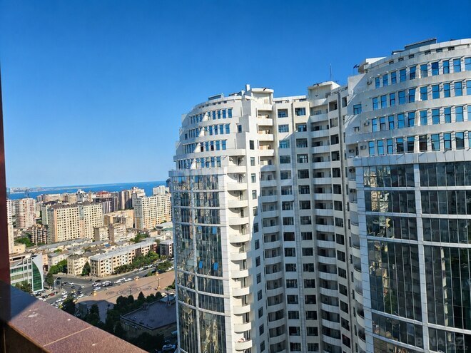 Продаётся 3-комн. новостройка 110 м², м. Элмляр Академиясы, photo 9 from 12