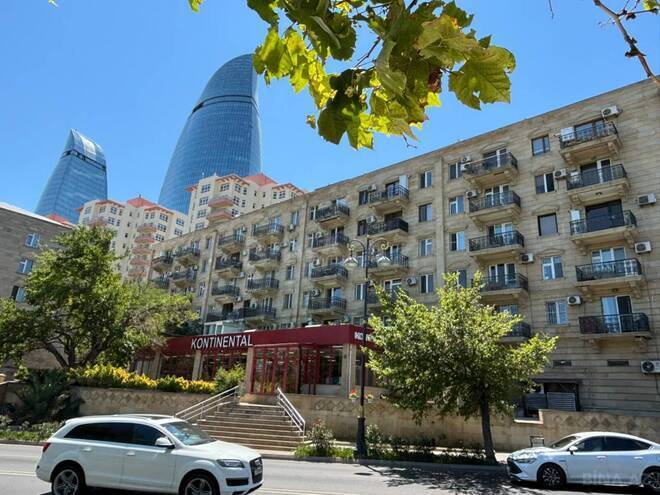 Satılır 2 otaqlı köhnə tikili 45 m², İçəri Şəhər m., photo 1 from 14