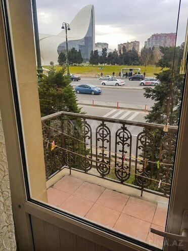 Сдаётся 2-комн. вторичка 70 м², м. Нариман Нариманов, photo 1 from 11