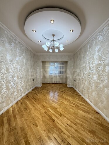Satılır 3 otaqlı köhnə tikili 85 m², Bakıxanov q., photo 1 from 25
