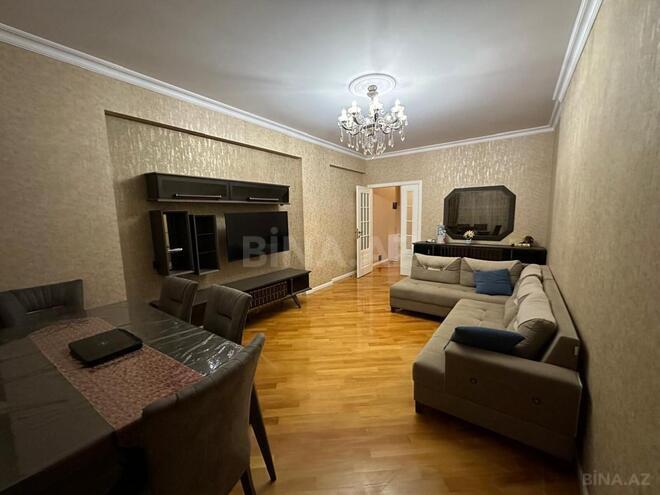 Сдаётся 3-комн. новостройка 110 м², м. Нефтчиляр, photo 1 from 25