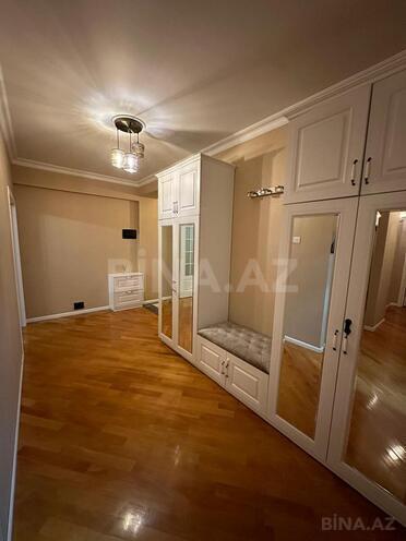Сдаётся 3-комн. новостройка 110 м², м. Нефтчиляр, photo 15 from 25
