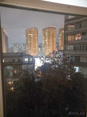 Продаётся 1-комн. вторичка 38 м², м. Элмляр Академиясы, photo 1 from 12