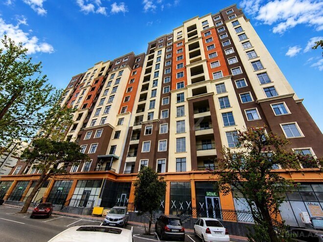 Продается 2-комн. новостройка 71 м², м. Кара Караев, photo 1 from 7