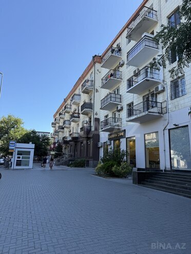 Satılır 3 otaqlı köhnə tikili 78 m², Bayıl q., photo 1 from 15