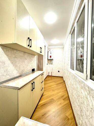 Продаётся 3-комн. вторичка 70 м², пос. Бакиханова, photo 1 from 16