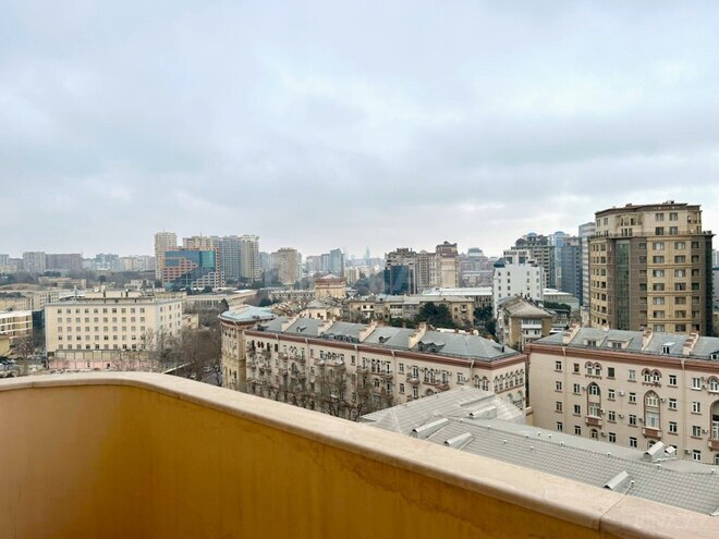 Продаётся 3-комн. новостройка 175 м², м. Низами, photo 27 from 32
