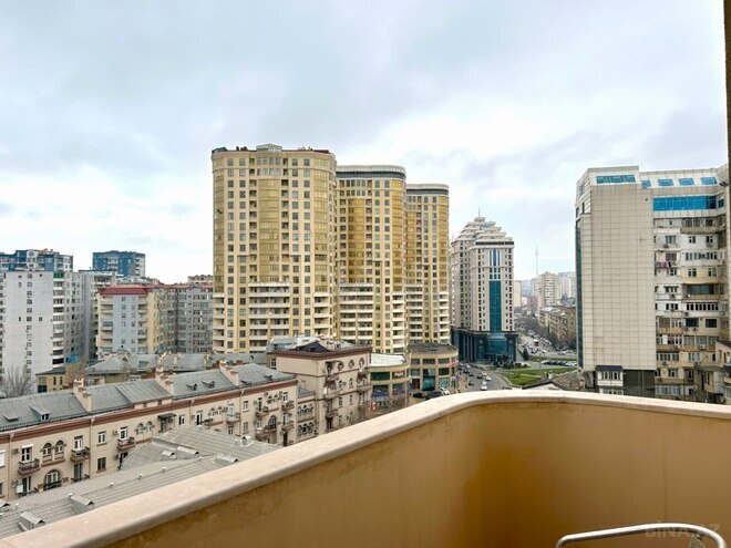 Продаётся 3-комн. новостройка 175 м², м. Низами, photo 29 from 32
