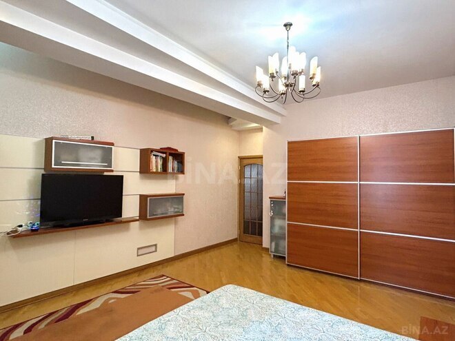 Продаётся 3-комн. новостройка 175 м², м. Низами, photo 15 from 32