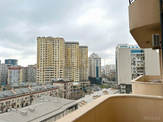 Продаётся 3-комн. новостройка 175 м², м. Низами, photo 30 from 32