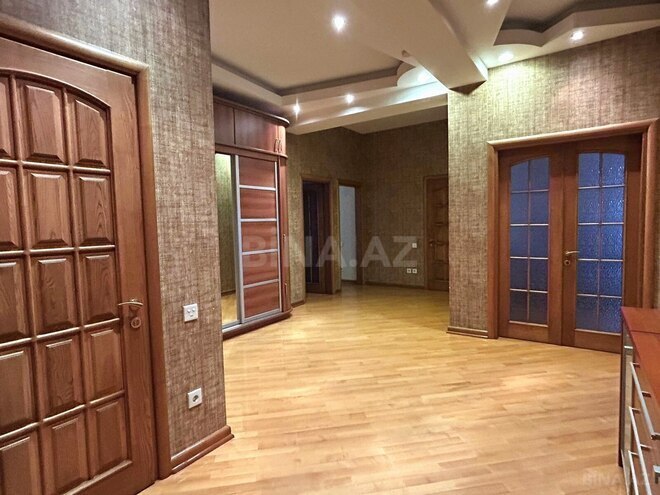 Продаётся 3-комн. новостройка 175 м², м. Низами, photo 21 from 32