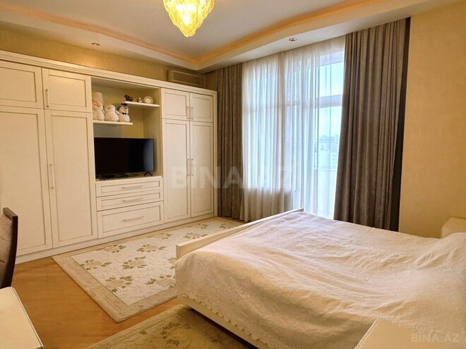 Продаётся 3-комн. новостройка 175 м², м. Низами, photo 10 from 32