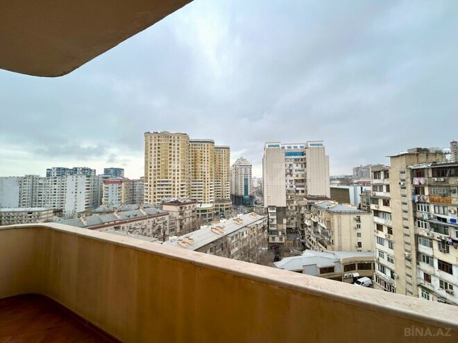 Продаётся 3-комн. новостройка 175 м², м. Низами, photo 31 from 32