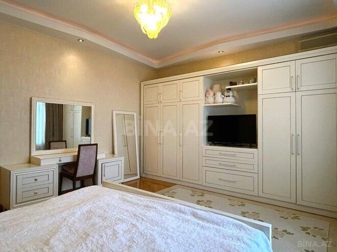 Продаётся 3-комн. новостройка 175 м², м. Низами, photo 11 from 32