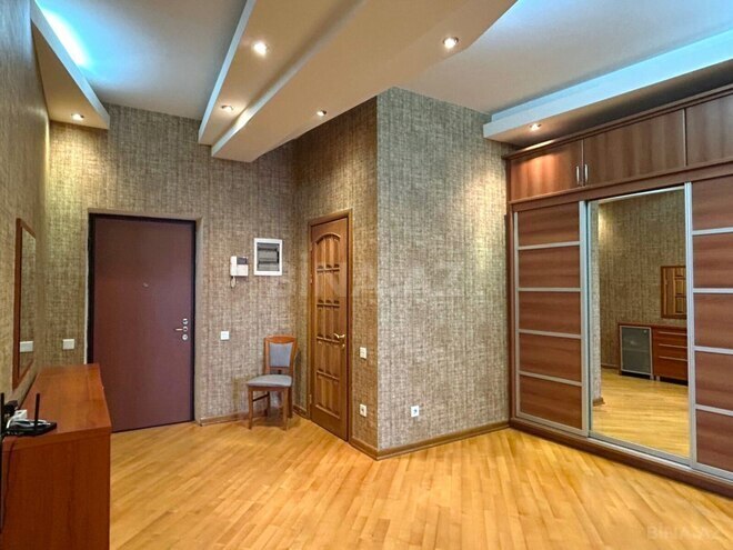 Продаётся 3-комн. новостройка 175 м², м. Низами, photo 18 from 32