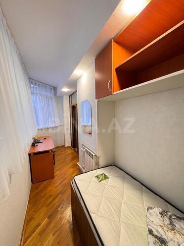 Сдаётся 3-комн. вторичка 95 м², м. Ичеришехер, photo 11 from 21
