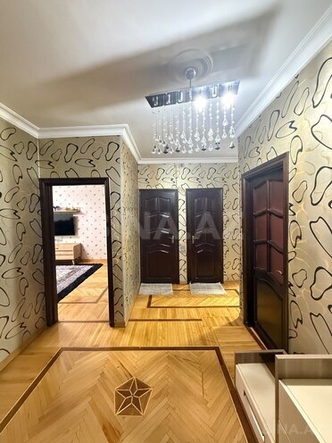 Satılır 3 otaqlı köhnə tikili 80 m², Xalqlar Dostluğu m., photo 1 from 17