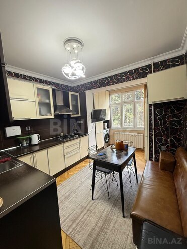 Satılır 3 otaqlı köhnə tikili 80 m², Xalqlar Dostluğu m., photo 14 from 17