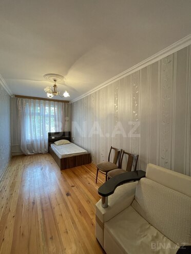 Сдаётся 3-комн. вторичка 65 м², м. Низами, photo 9 from 12