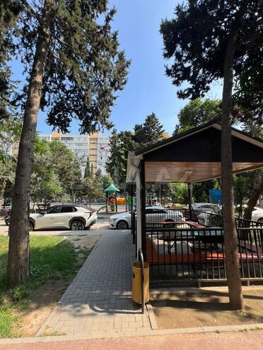 Продаётся 2-комн. вторичка 60 м², м. Нариман Нариманов, photo 1 from 8