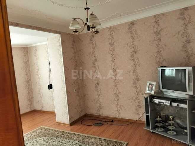 Сдаётся 3-комн. вторичка 80 м², м. Иншаатчылар, photo 1 from 9