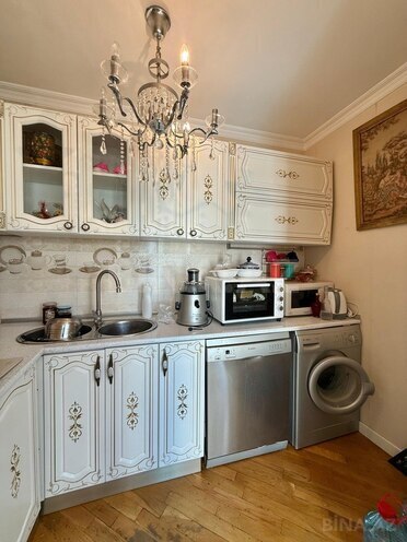 Satılır 2 otaqlı köhnə tikili 55 m², Nizami m., photo 8 from 16