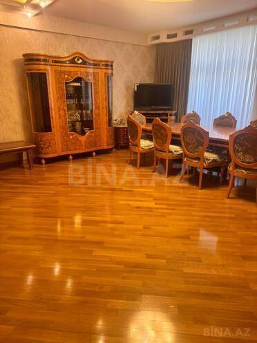 İcarəyə verilir 4 otaqlı yeni tikili 215 m², Nizami m., photo 1 from 13