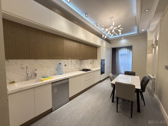 İcarəyə verilir 3 otaqlı yeni tikili 190 m², 28 May m., photo 8 from 32