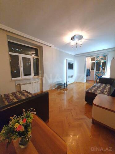 Продаётся 2-комн. вторичка 60 м², м. Халглар Достлугу, photo 4 from 13
