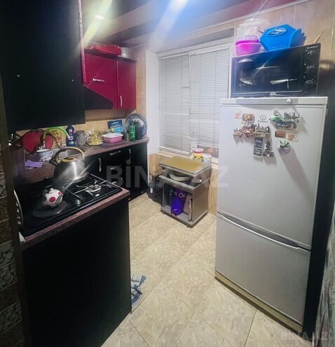 Satılır 3 otaqlı köhnə tikili 74 m², İnşaatçılar m., photo 7 from 12