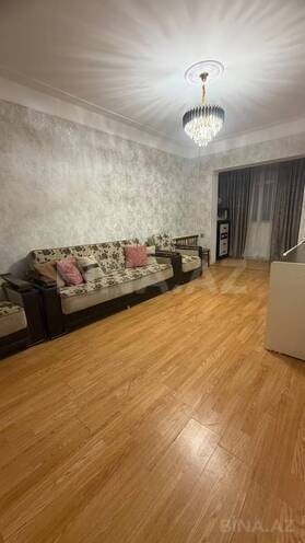 Продаётся 3-комн. вторичка 70 м², пос. Ени Гюнешли, photo 1 from 17