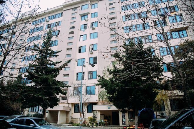 Satılır 2 otaqlı köhnə tikili 63 m², Azadlıq Prospekti m., photo 1 from 9