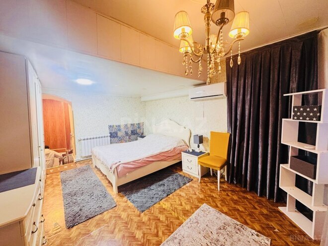 Satılır 3 otaqlı köhnə tikili 74 m², Sahil m., photo 15 from 20