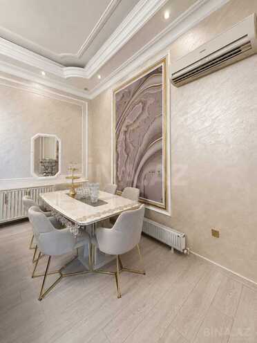 Satılır 3 otaqlı köhnə tikili 120 m², 28 May m., photo 3 from 17