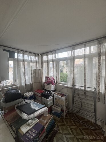 Satılır 2 otaqlı köhnə tikili 65 m², İnşaatçılar m., photo 3 from 9