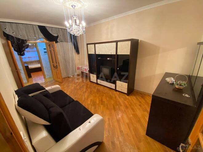 Сдаётся 3-комн. вторичка 65 м², м. Мемар Аджеми, photo 1 from 18