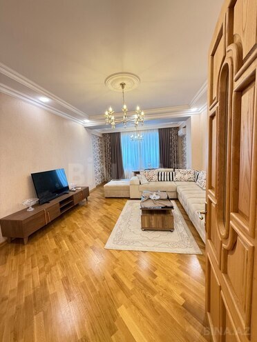 Satılır 3 otaqlı köhnə tikili 126 m², Badamdar q., photo 3 from 24