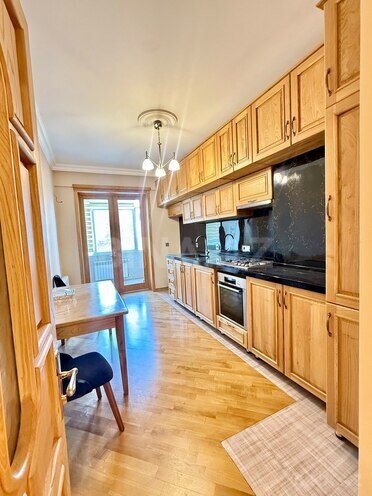 Satılır 3 otaqlı köhnə tikili 126 m², Badamdar q., photo 21 from 24