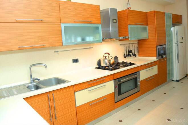 İcarəyə verilir 4 otaqlı yeni tikili 210 m², 28 May m., photo 24 from 31