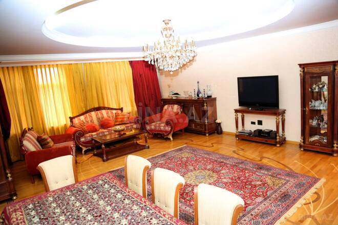 İcarəyə verilir 4 otaqlı yeni tikili 210 m², 28 May m., photo 1 from 31