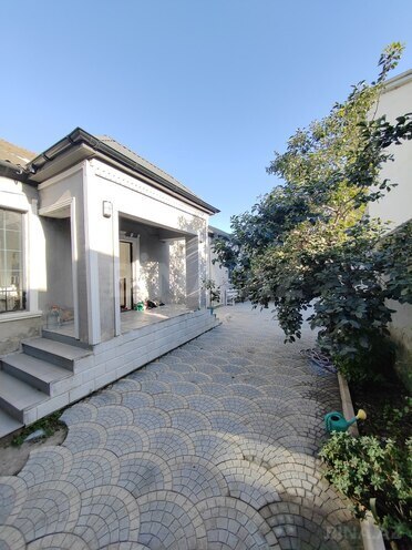 Satılır 6 otaqlı həyət evi/bağ evi 230 m², Qaraçuxur q., photo 1 from 32